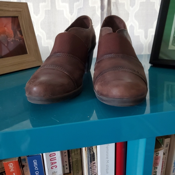 Pikolinos Leather Slip-on Heeled Bootie - Picture 9 of 14